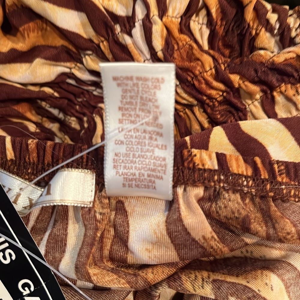 NWT Tiger Print Ruffle High Neck Top - Picture 8 of 8